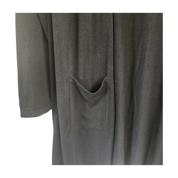 Blue Sky plus-size black knit long cardigan with patch pockets. Size 1X - Picture 4 of 10